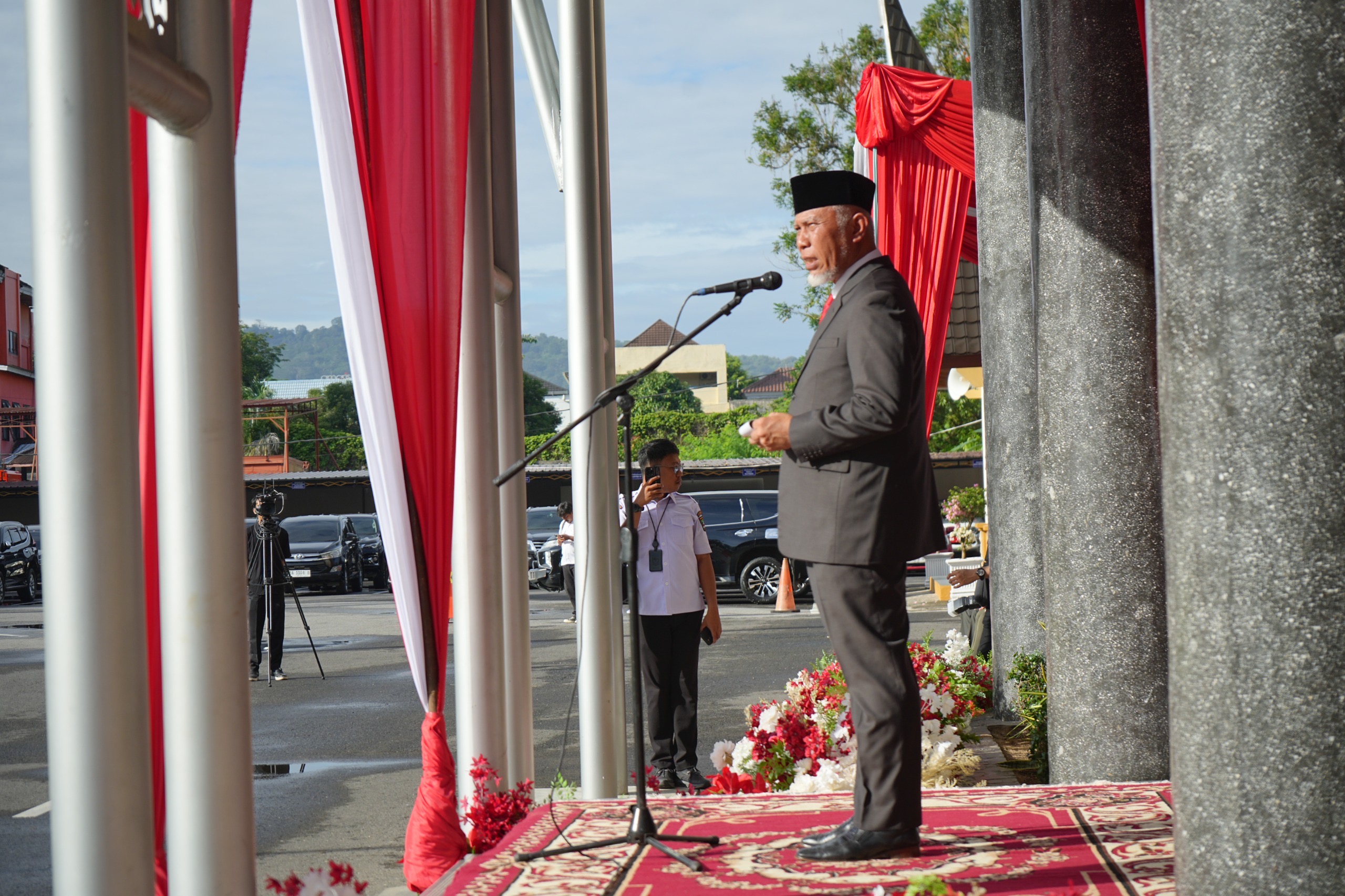 Gubernur Sumbar Minta Pelaksana MBG Profesional: Jaga Niat Baik Presiden