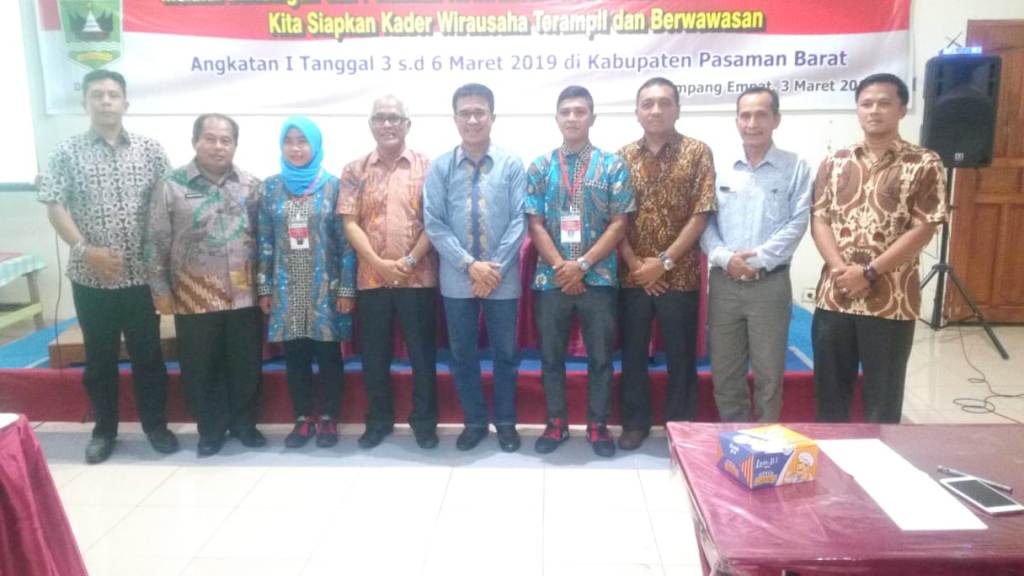 DISPORA SUMBAR LATIH 40 PEMUDA PASBAR WIRAUSAHA