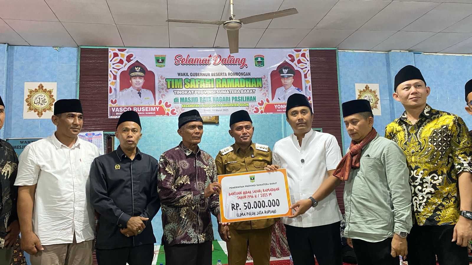 Safari Ramadhan Wagub Sumbar di Pasilihan: Serap Aspirasi dan Serahkan Bantuan Masjid Raya