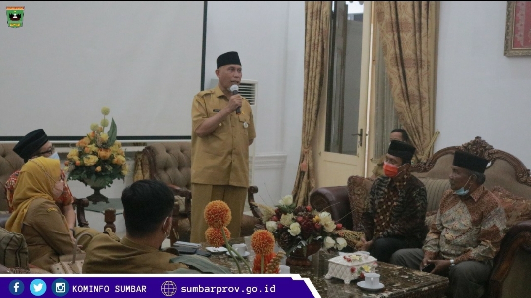 Perwakilan Niniak Mamak Dua Kabupaten Sampaikan Aspirasi ke Gubernur, meminta Rencana Pembangunan Jalan Kambang - Muara Labuh dilanjutkan.