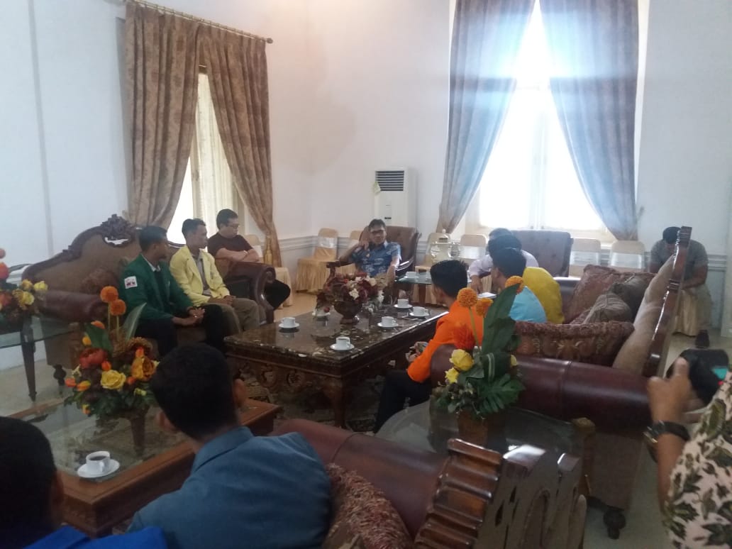 Gubernur Sumbar : Dukung Gerakan Mahasiswa Yang Sesuai Dengan Konstitusi  