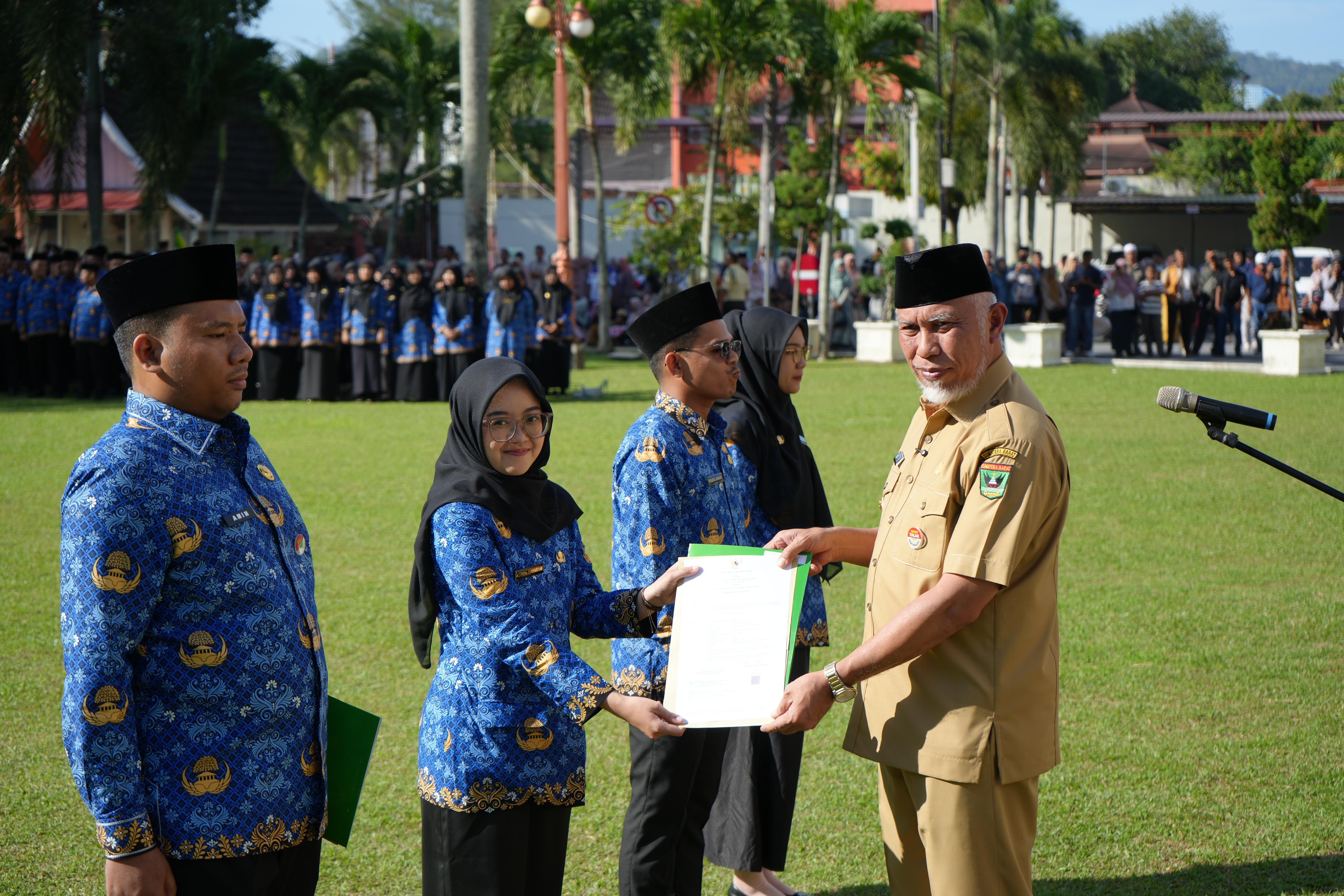 Dari Ruang Ujian ke Ruang Pengabdian: 1.475 ASN Baru Sumbar Resmi Dilantik oleh Gubernur
