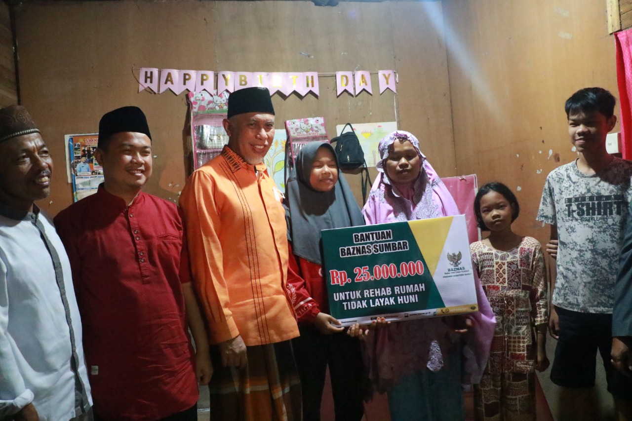 Dirumah Buruh Tani di Tampuniak Simalanggang, Gubernur Singgah Sahur