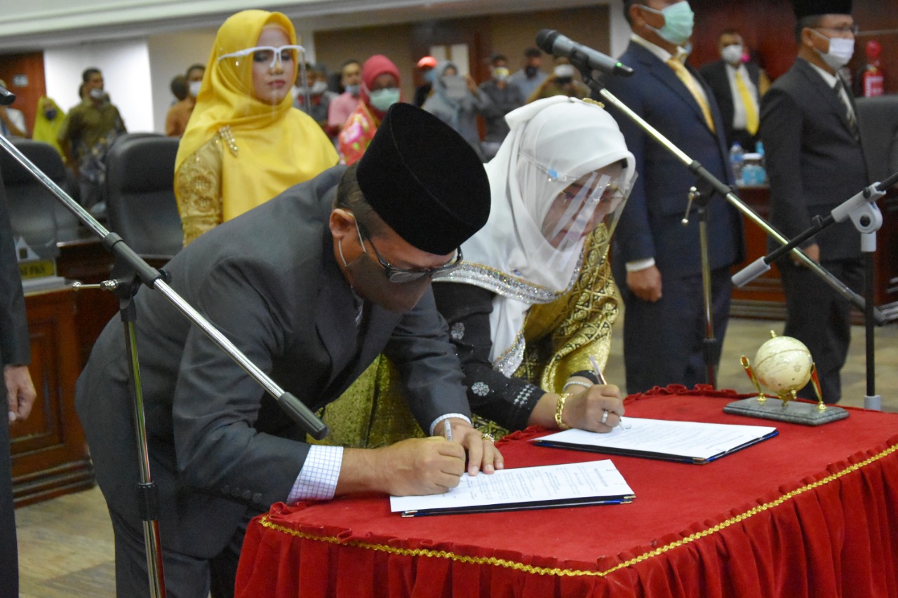 Alasan Dua Anggota DPRD Sumbar Pengganti Antar Waktu Belum Diresmikan