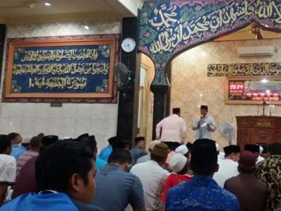 Warga Pessel Gelar Salat Gerhana Bulan Berjamaa