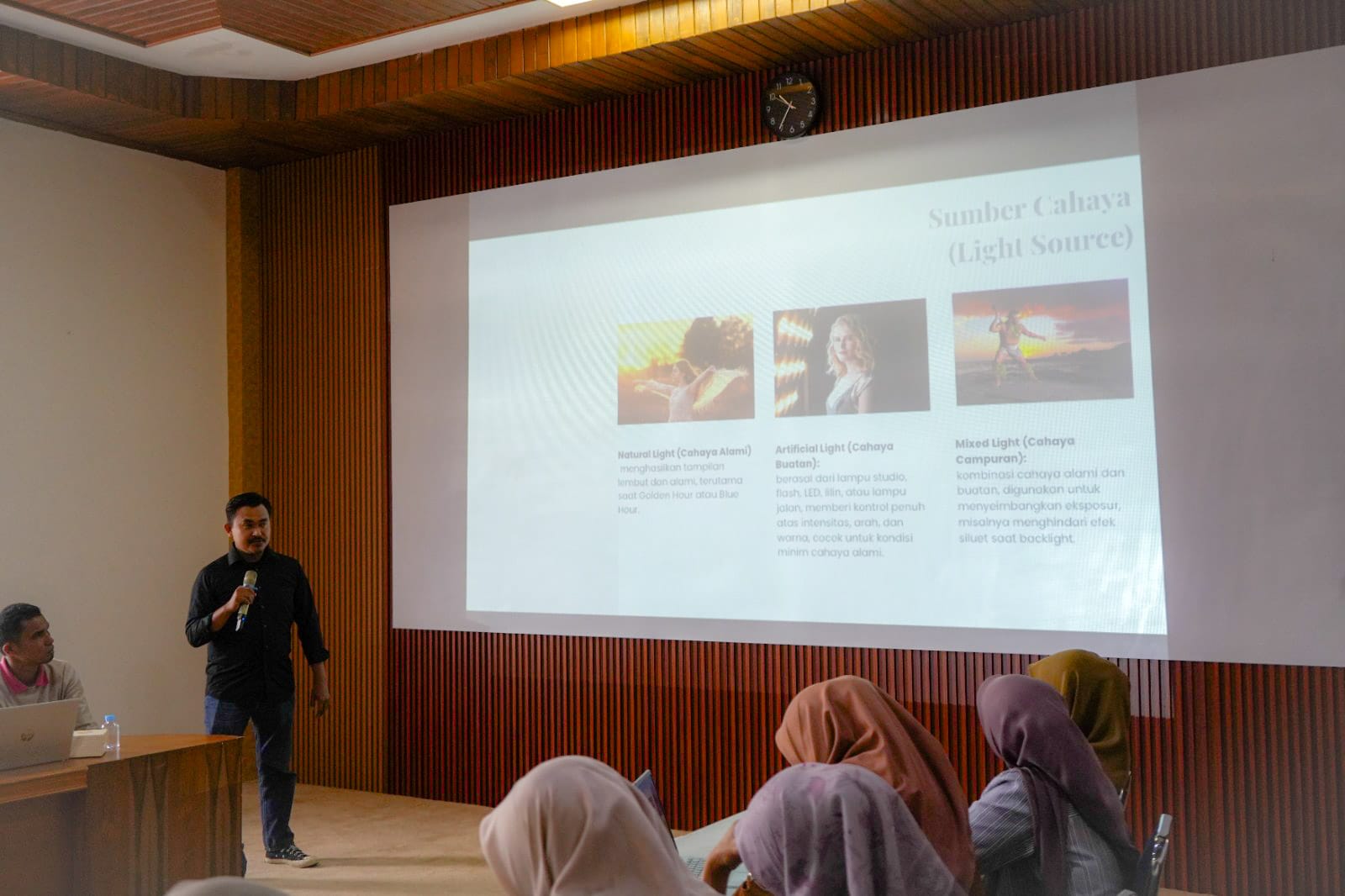 Branding Produk Unggulan Nagari, Pengusaha UMKM se Kabupaten Solok Ikuti Workshop Optimalisasi Platform Digital