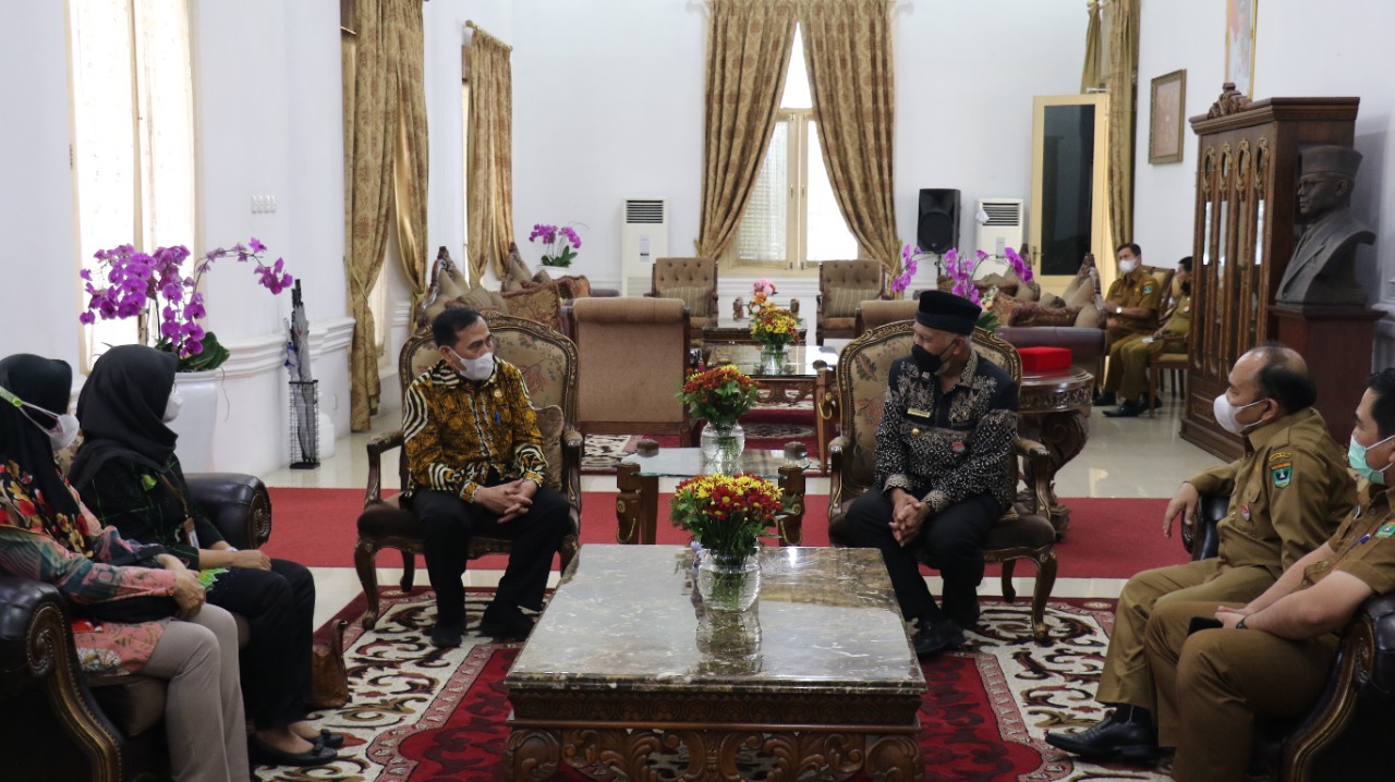 Tingkatkan Sinergitas, Ketua Ombudsman RI Audiensi dengan Gubernur Sumbar