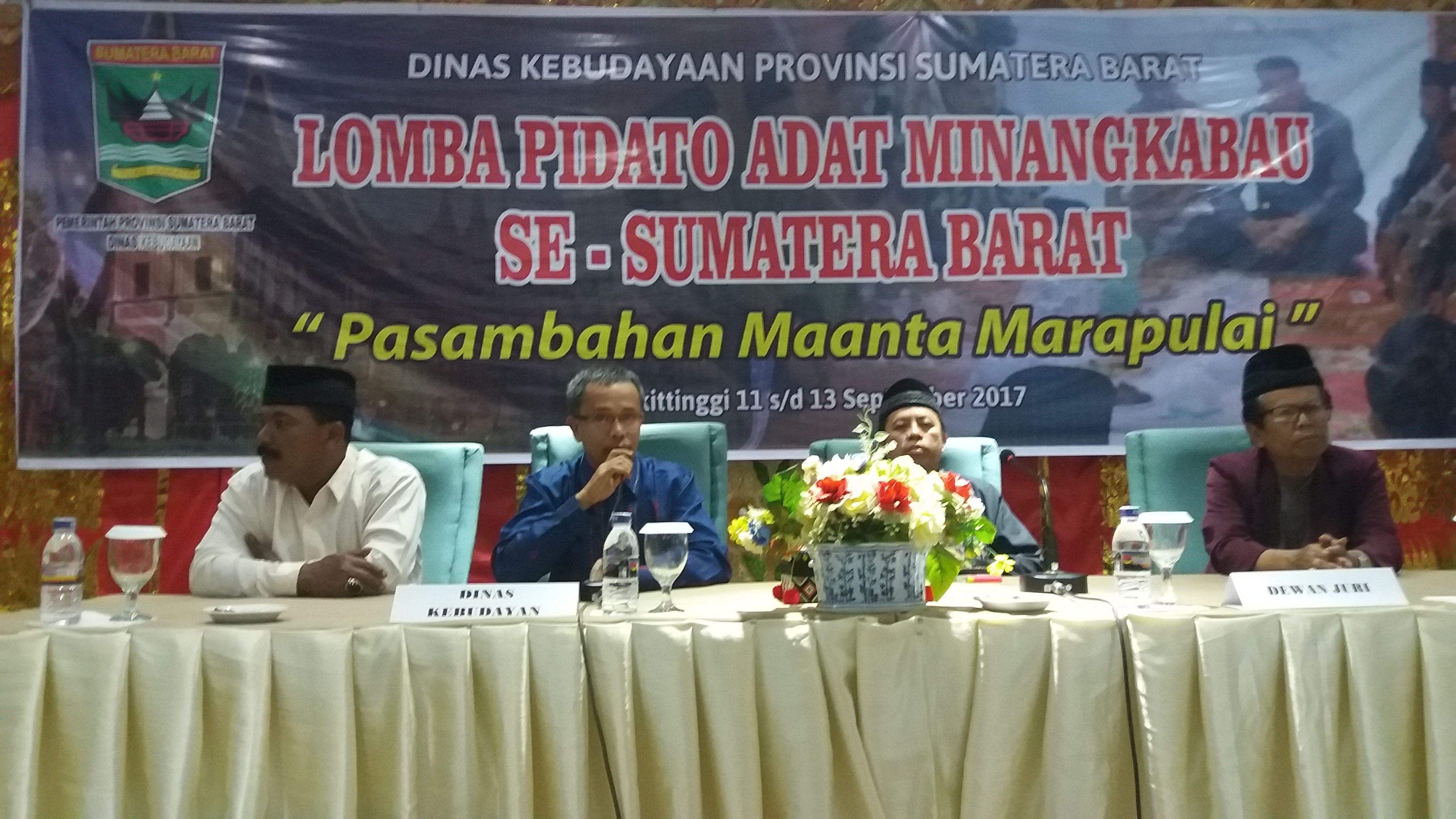 DINAS KEBUDAYAAN GELAR LOMBA PASAMBAHAN ADAT MINANGKABAU
