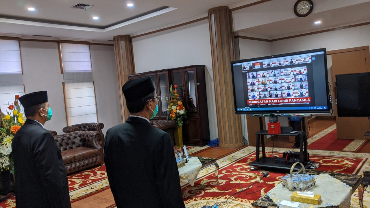 Gubernur : Gubernur dan Wagub Ikuti Peringatan Lahirnya Pancasila secara Virtual