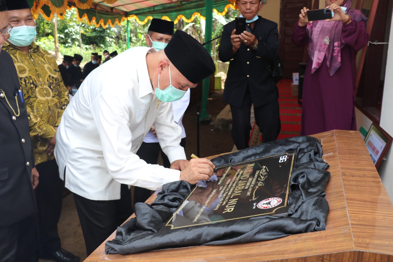 Gubernur Resmikan Masjid Jabal Nur Bancah Sikayan Balumuik
