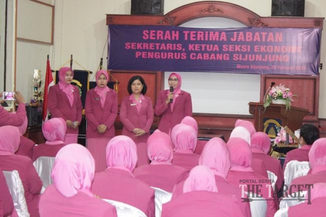 Ketua Bhayangkari Ranting Tanjung Gadang Sijunjung Dikukuhkan