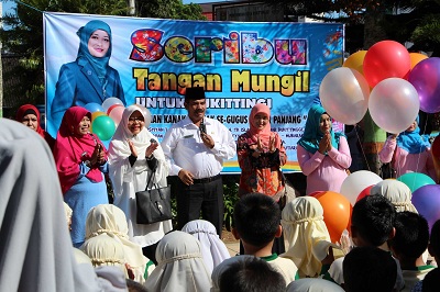 SERIBU TANGAN MUNGIL PEDULI SAMPAH OBJEK WISATA