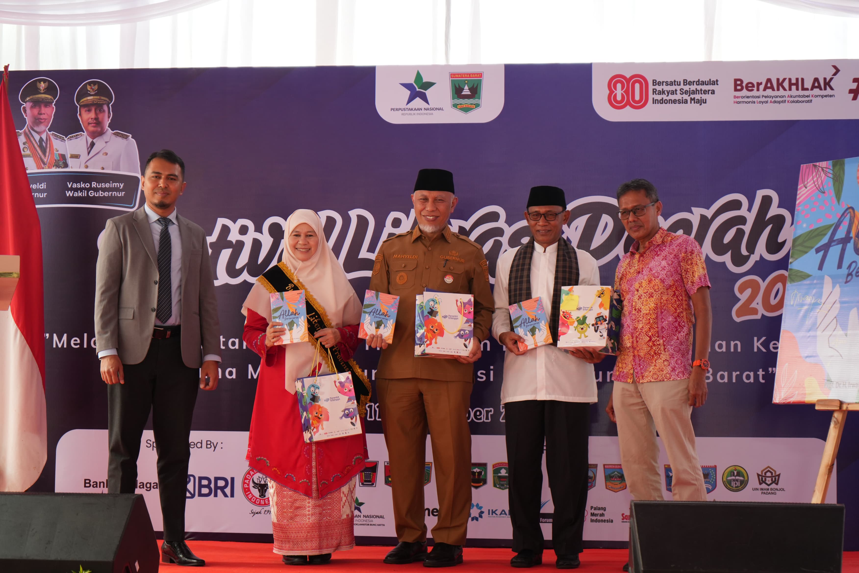 Ajak Warga Tingkatkan Budaya Membaca, Gubernur Mahyeldi Buka Festival Literasi Sumatera Barat 2025