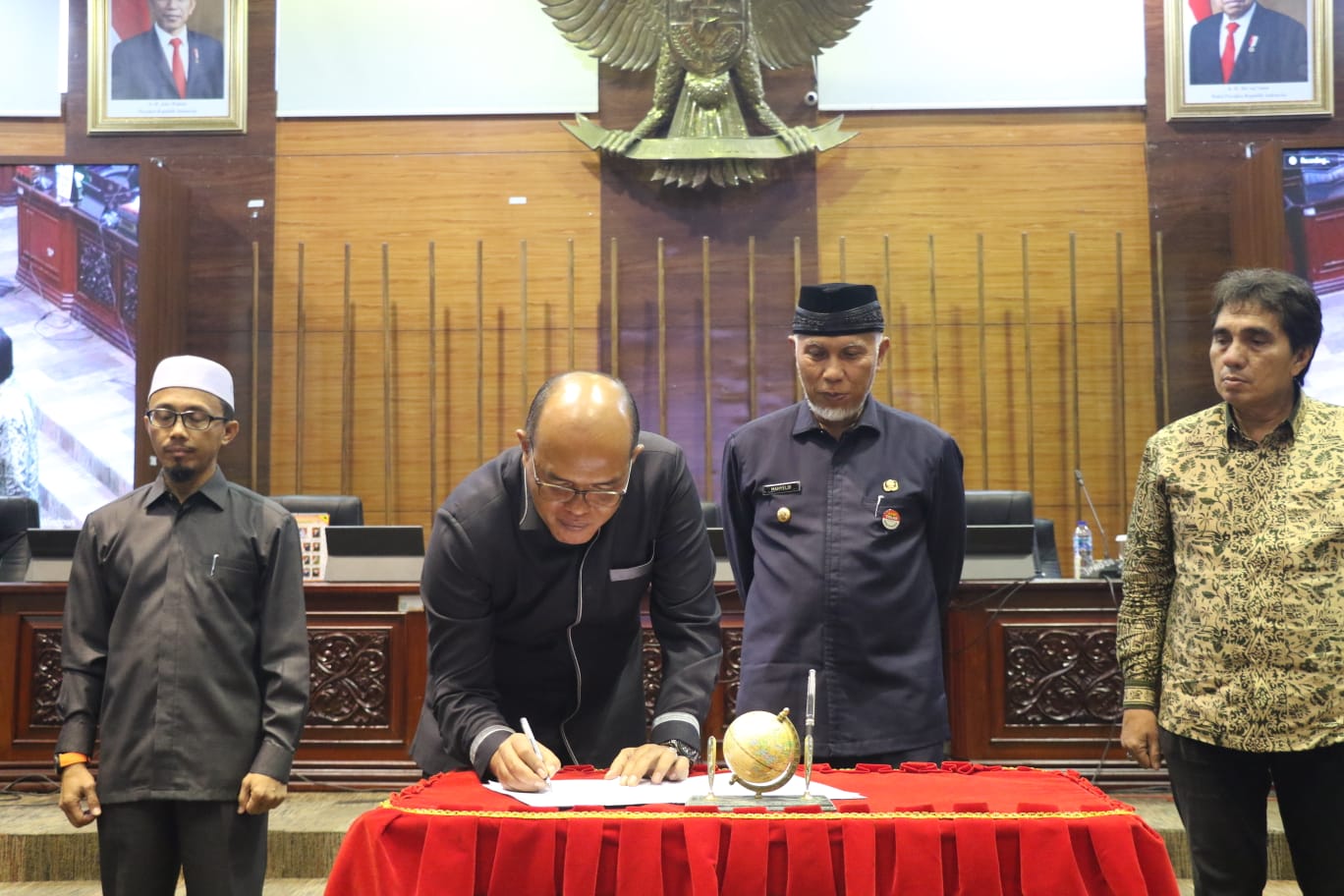 DPRD Setujui Ranperda APBD Provinsi Sumbar Tahun 2023 Sebesar Rp6,7 Triliun