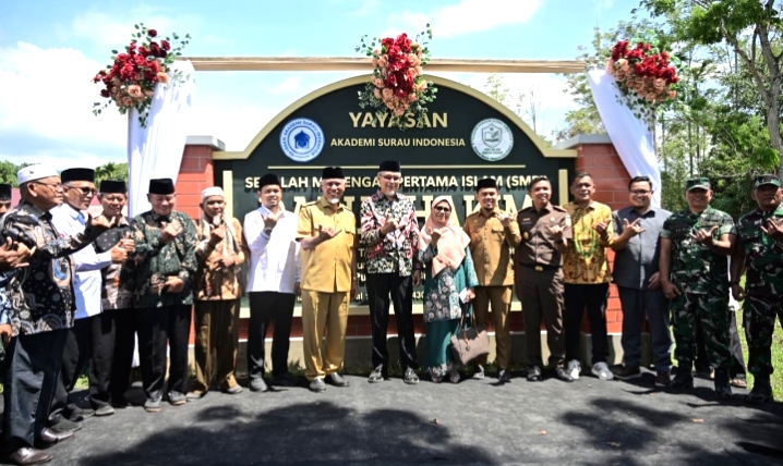 Hidupkan Kembali Tradisi Pendidikan Surau, Gubernur Resmikan SMP Islam Darul Hakim