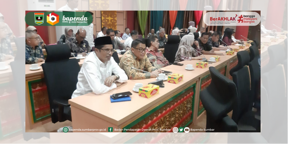 STUDI KOMPARATIF PANSUS LKPJ SUMBAR KE PROVINSI RIAU