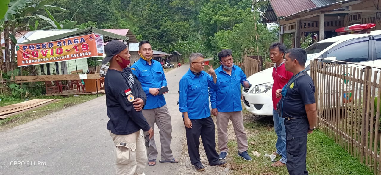 Tinjau Sipantau, Jajaran Diskominfo Sumbar Tinjau Posko Tanggap Covid-19 Sungai Gambia-Tapan