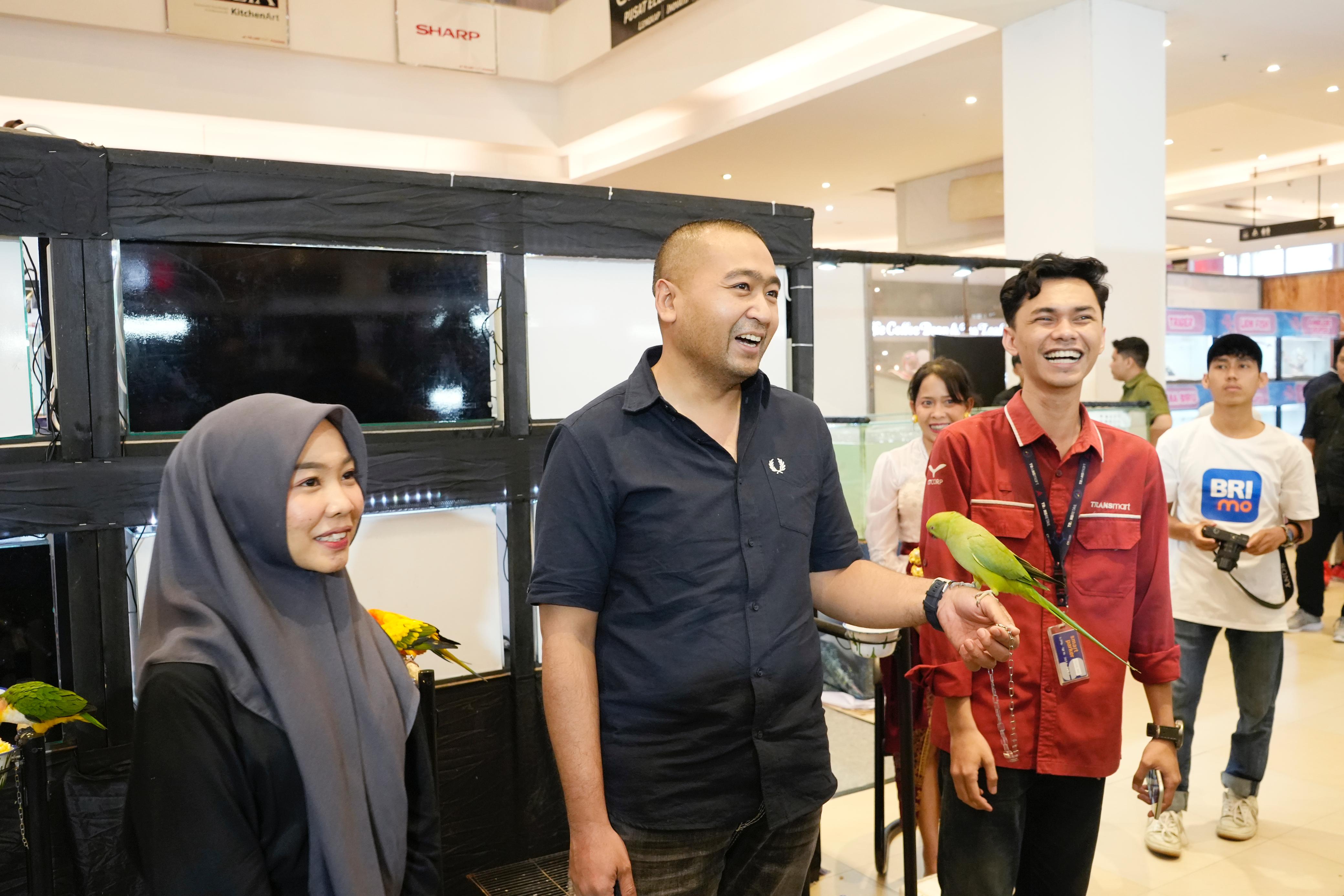 Wagub Sumbar Buka Pameran Hewan The Little Zoo Experience di Transmart Padang