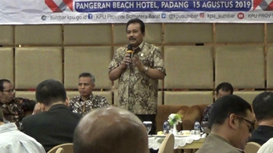 Arkadius Sampaikan Tupoksi DPRD Kepada Calon DPRD Sumbar Terpilih Periode 2019-2024