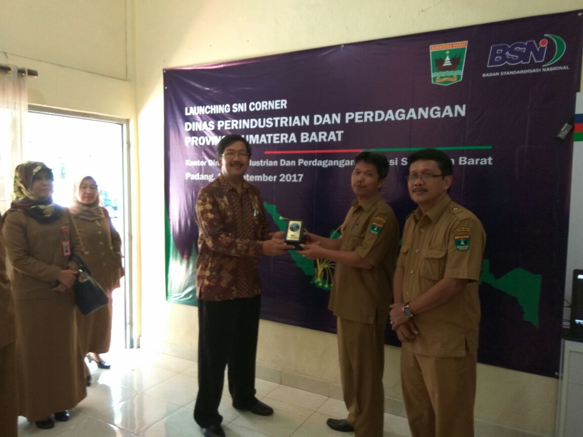 LAUNCHING SNI CORNER DI DINAS PERINDUSTRIAN DAN PERDAGANGAN PROVINSI SUMATERA BARAT