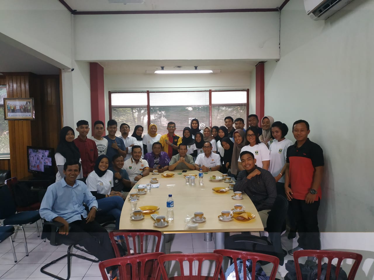 CABOR KRIKET PUTRA DAN PUTRI TARGETKAN LOLOS PON 2020