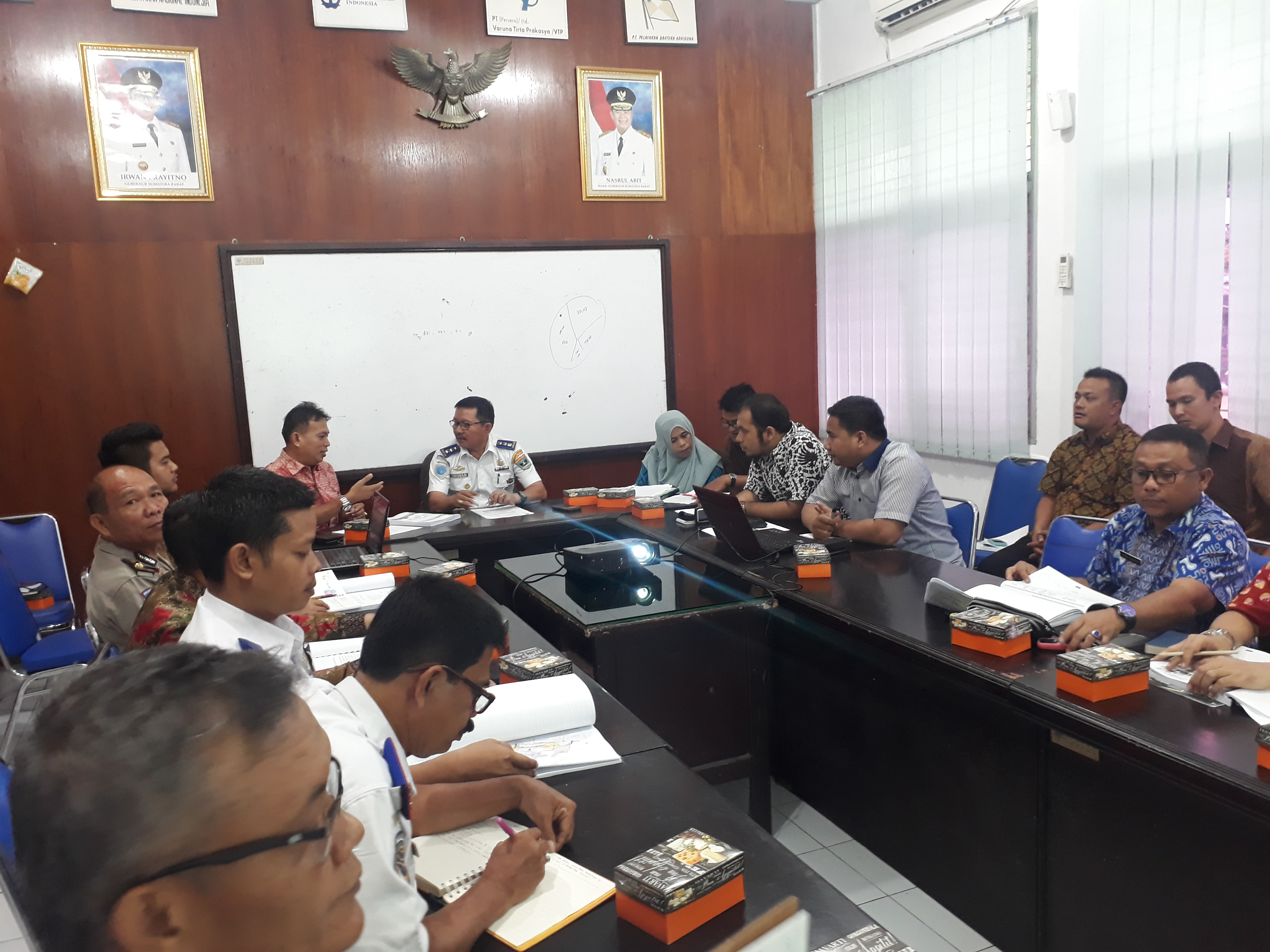 RAPAT TIM TEKNIS ANDALALIN PEMBANGUNAN GEDUNG KANTOR BUPATI SIJUNJUNG
