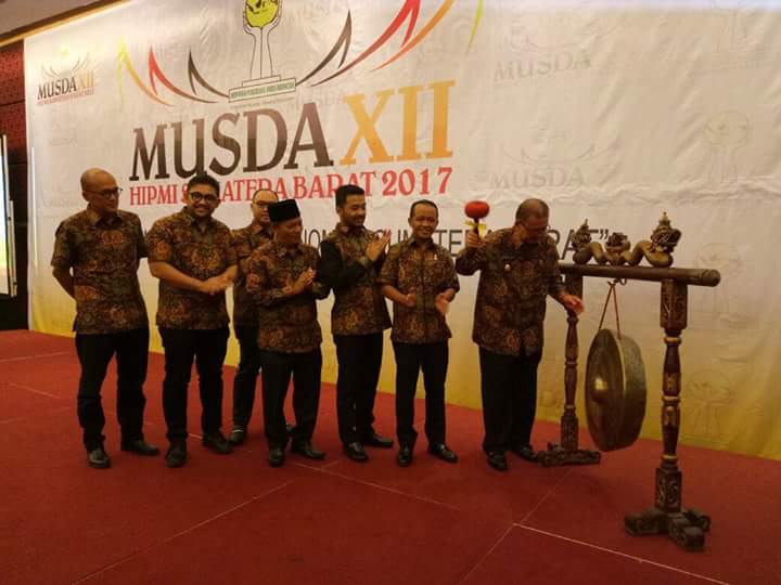 Wagub Nasrul Abit : HIPMI Mesti Dorong Pengusaha Sumbar Jadi Profesional
