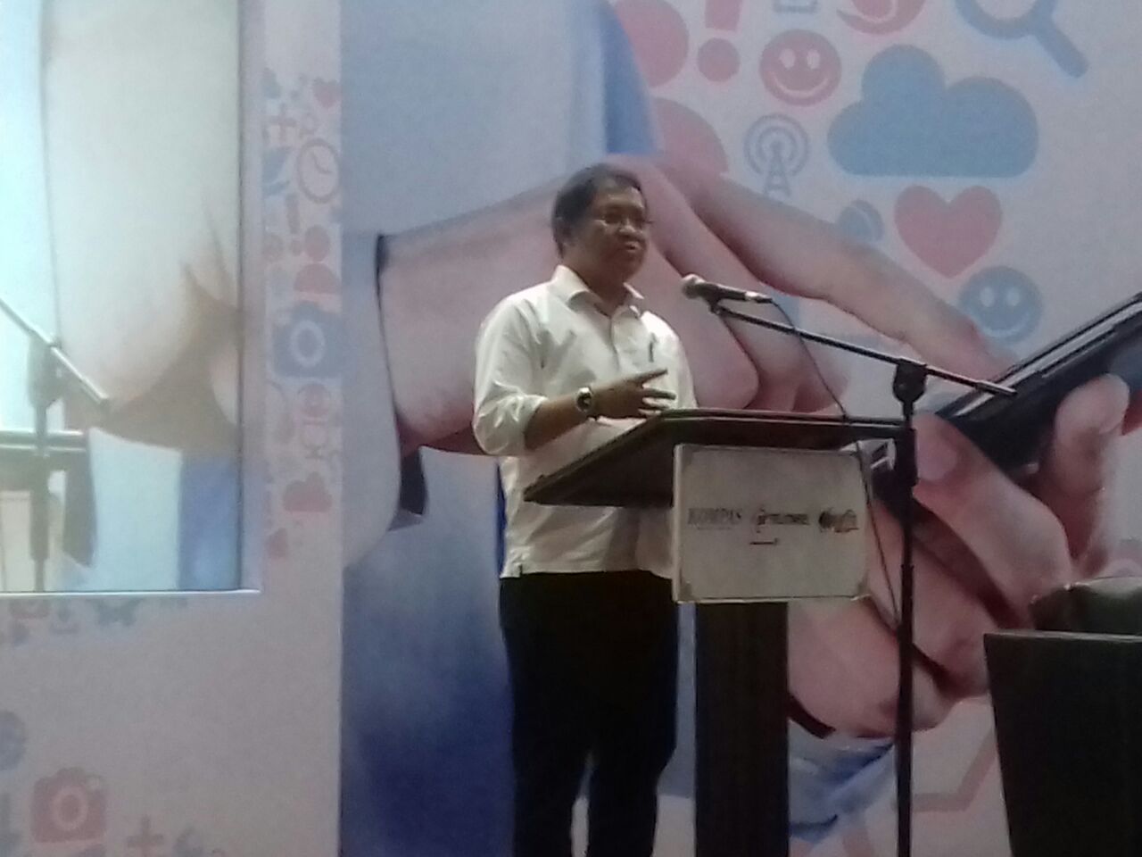 Menteri Rudiantara : Jangan Sebar Berita Hoax,  Delete Saja