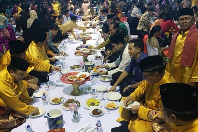 Puncak HPN, Peserta Dijamu Makan Bersama 