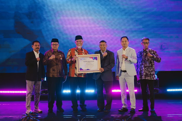 Buka Sumbar Teacher Summit 2026, Mahyeldi: Guru Adalah Energi Penggerak Pendidikan Sumatera Barat