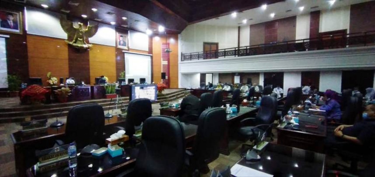 Fraksi - Fraksi di DPRD Sumbar Cermati RAPBD 2021, Pendapatan dan Belanja Daerah Disorot
