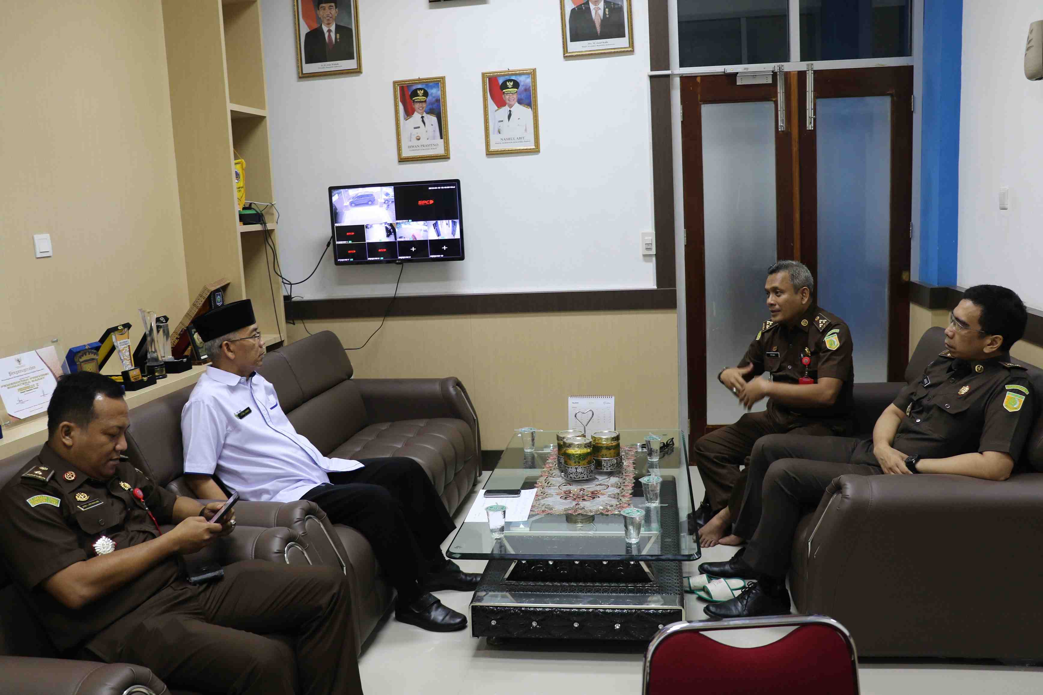 ASPIDSUS KEJATI SUMBAR KUNJUNGI DINAS KOMINFO SUMBAR