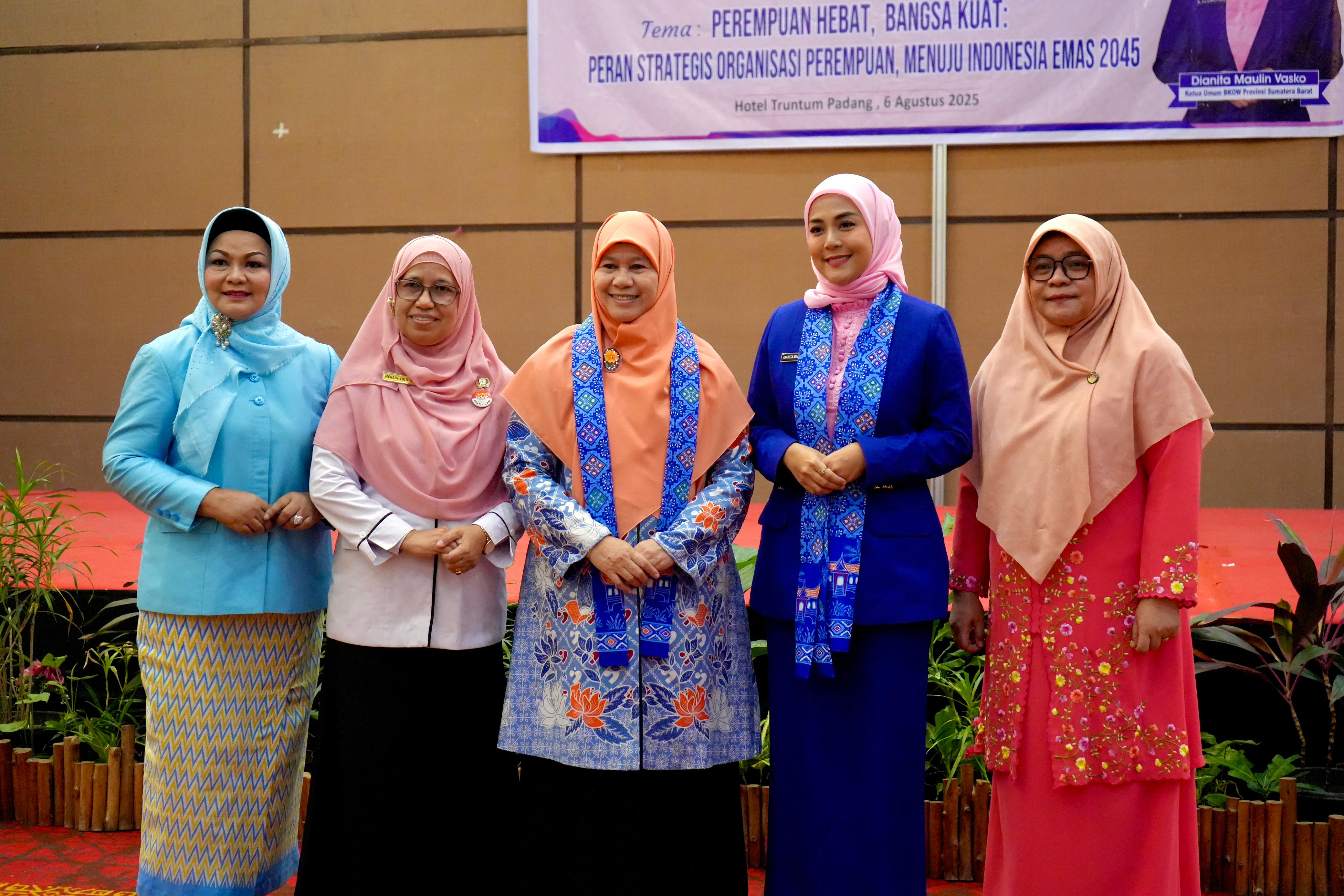 BKOW Sumbar Satukan Langkah: Perempuan Tangguh, Sumatera Barat Maju