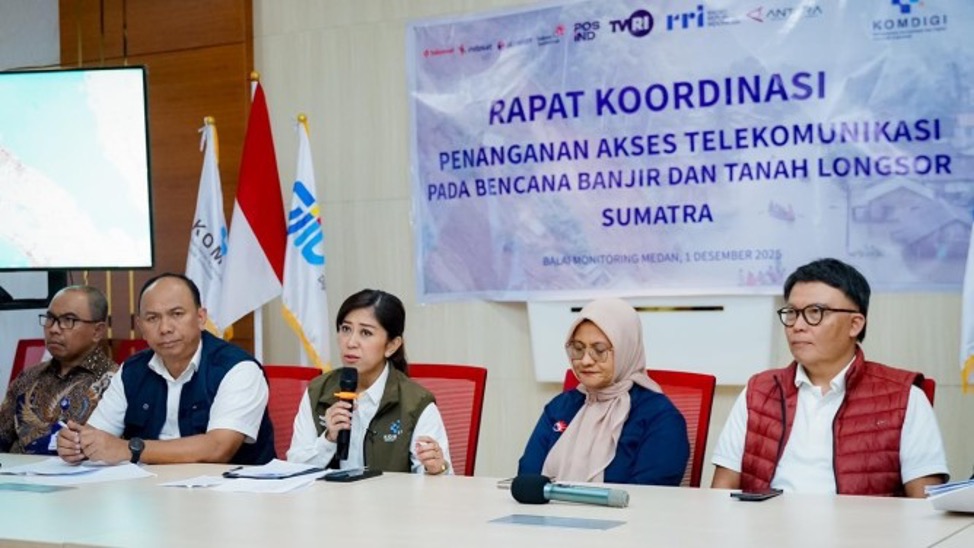 Menkomdigi Pastikan Sinyal di Wilayah Bencana Sumatra Pulih 90 Persen