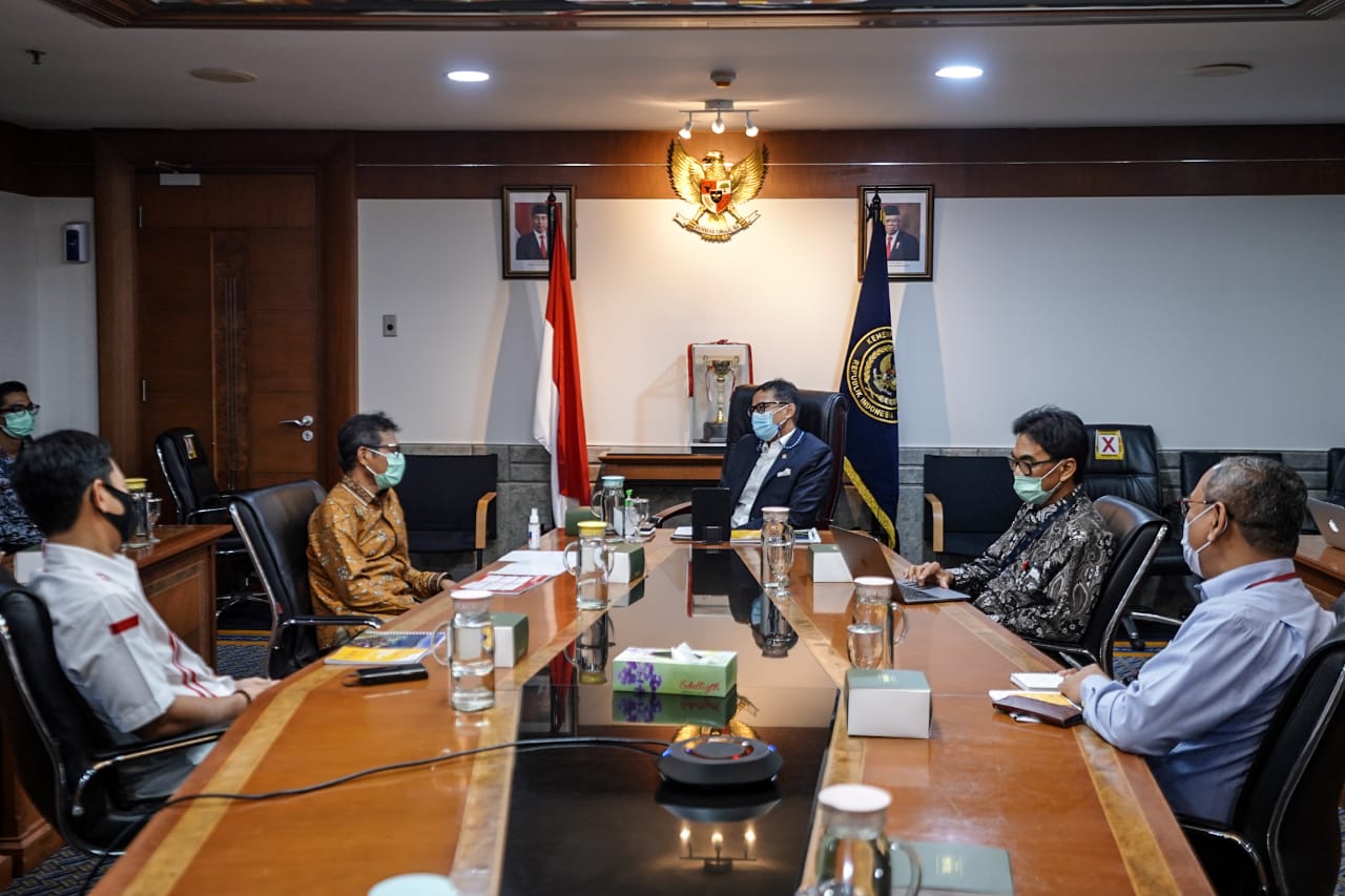GUBERNUR SUMBAR TEMUI MENPAREKRAF BERSAMA KETUM PB ISSI BAHAS PELAKSANAAN TDS 2021