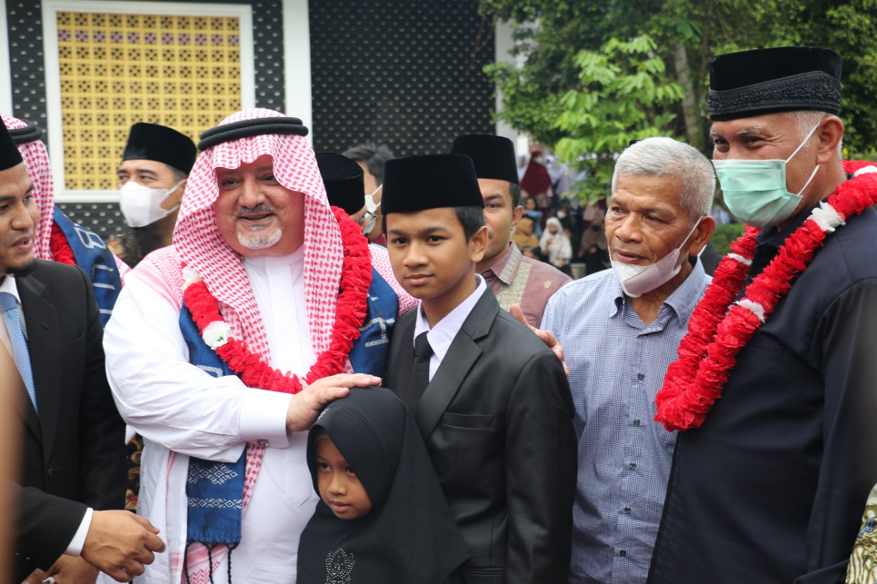 Ke ICBS Harau, Dubes Saudi Bantu 10 Ribu Dollar AS dan Beasiswa Untuk Hafiz Quran Asal Ternate
