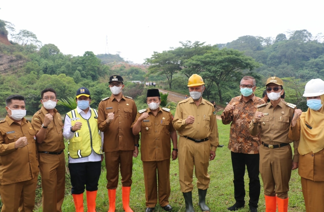 Mendesak, Gubernur Mahyeldi Tinjau Langsung Rencana Lokasi Perluasan TPA Regional Payakumbuh