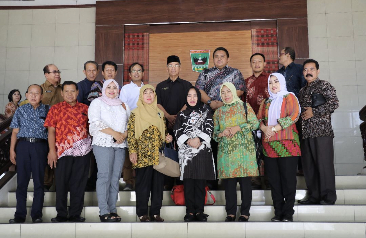 Rumuskan Ranperda Provinsi Cerdas, DPRD Jateng Sambangi Pemprov Sumbar