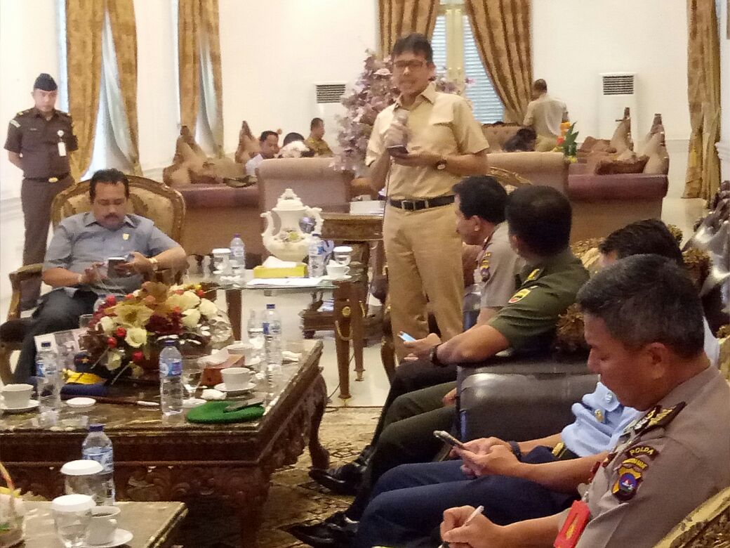 Gubernur Irwan Prayitno : Mari Kita Jaga Keamanan Daerah Untuk Sukses Pilkada di Sumbar.