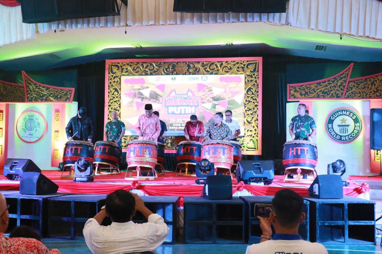 Buka Bazar Merah Putih HTT 2022, Gubernur Sumbar: Momentum Kebangkitan Ekonomi