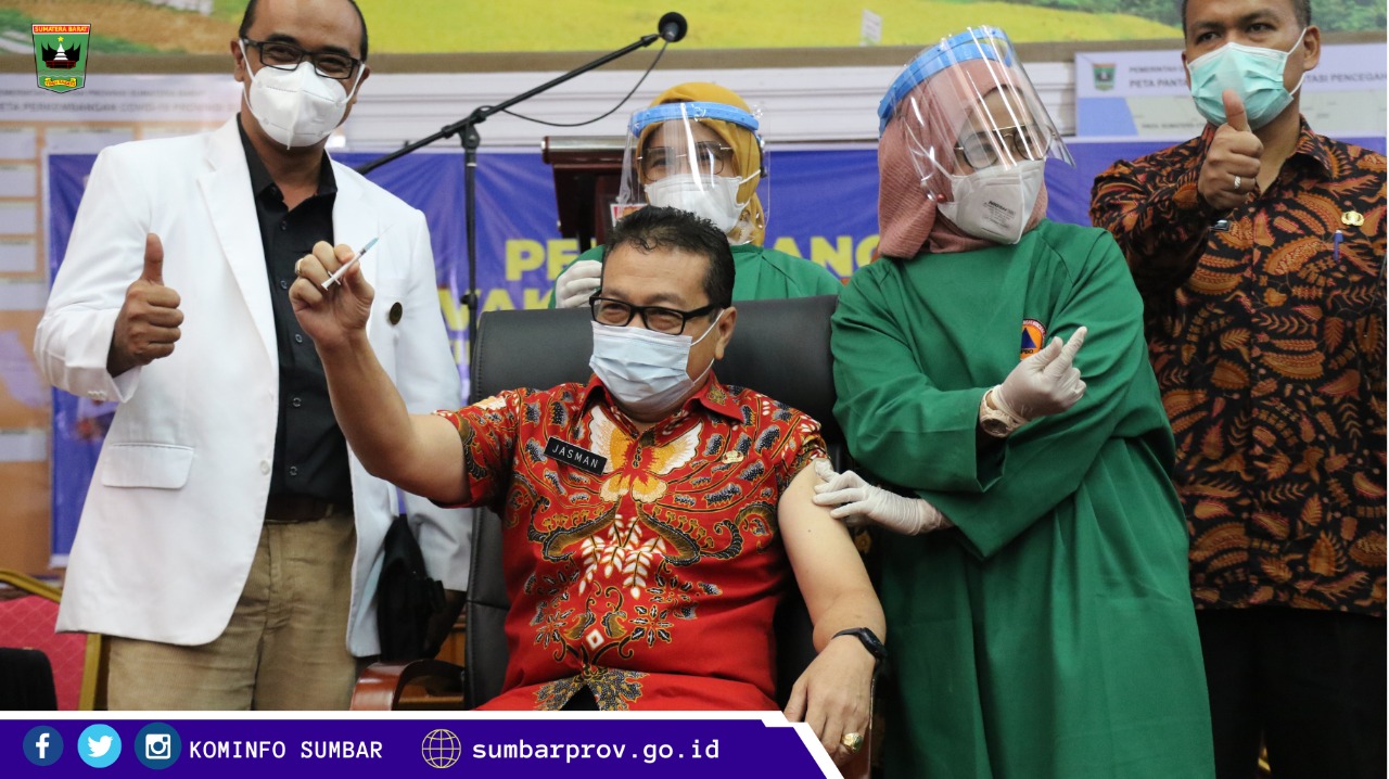 Pemprov Sumbar Laksanakan Vaksinasi Covid-19