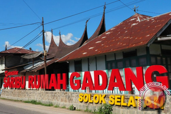 MEMINANG KEINDAHAN DI PADANG KESEJAHTERAAN