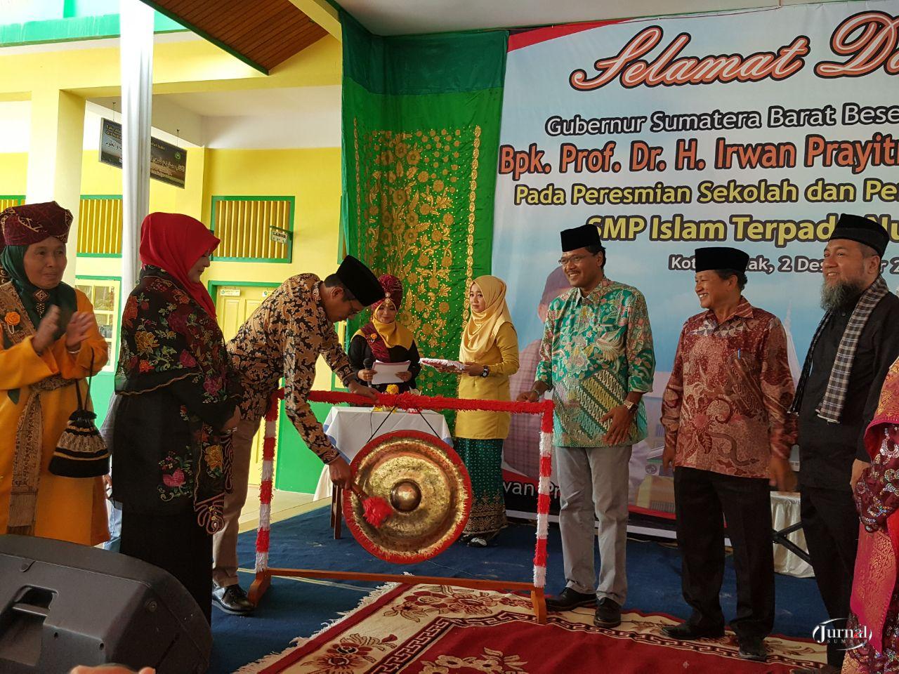 Gubernur Irwan Prayitno : Sekolah Harus Peka IT