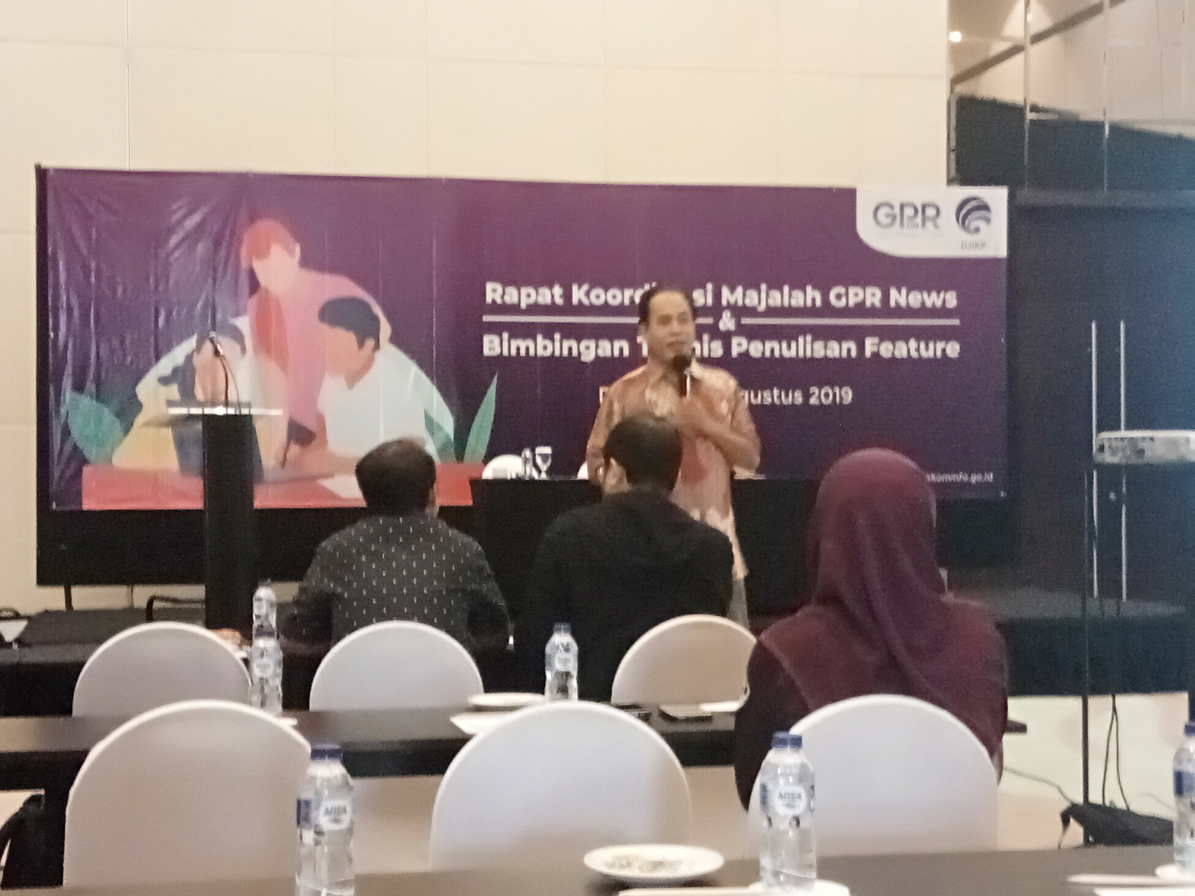 News Feature Ciptakan Tulisan yang Menghibur