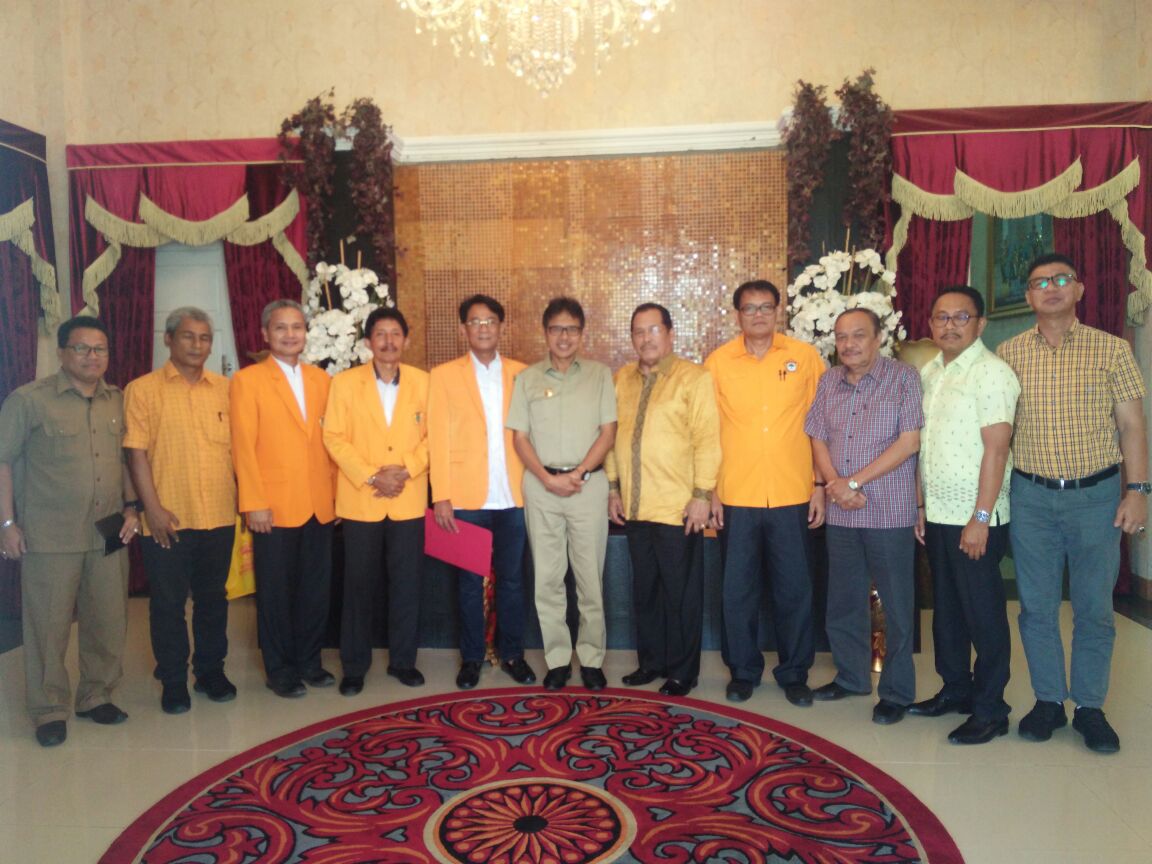 ﻿﻿Gubernur Irwan Prayitno Audience Dengan PDK KOSGORO 1957 Sumbar 