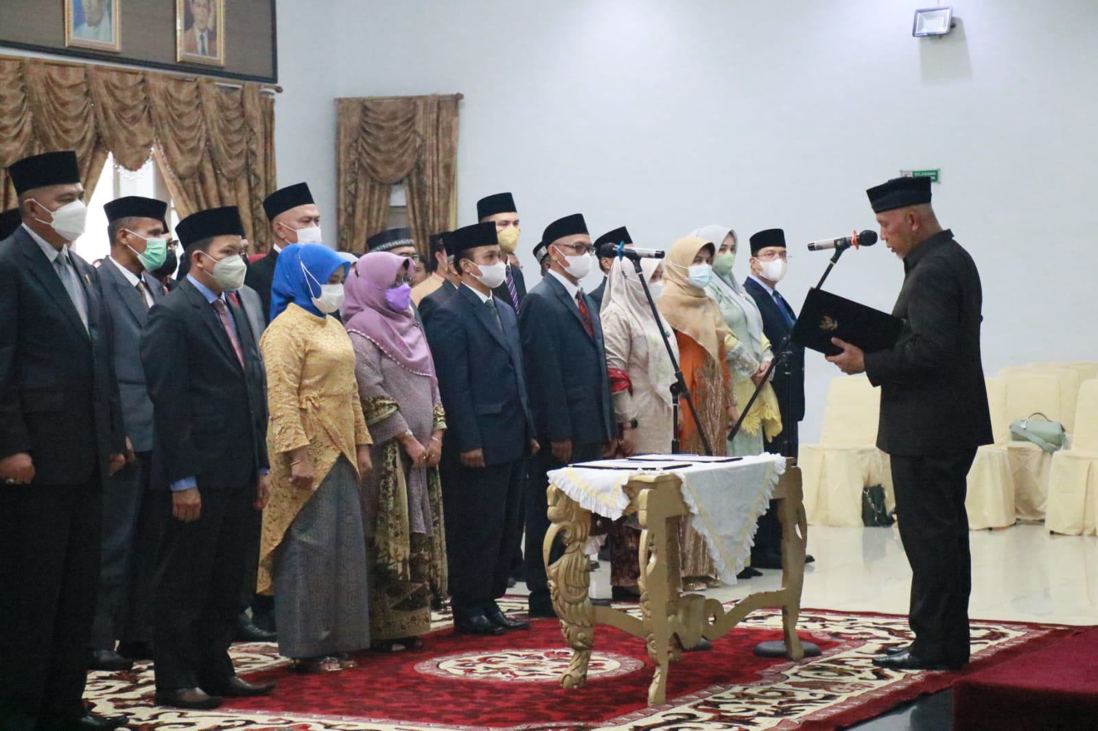 Lantik Pejabat Eselon IV dan III, Gubernur Mahyeldi Ingatkan ASN Harus BerAKHLAK