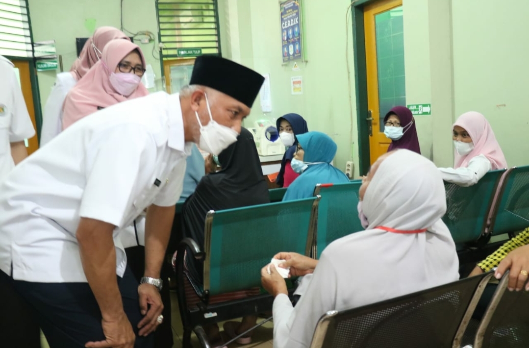 Kunjungan Gubernur Mahyeldi ke RSUD Pariaman, Butuh Ruang ICU Covid-19 dan Tambahan Ventilator