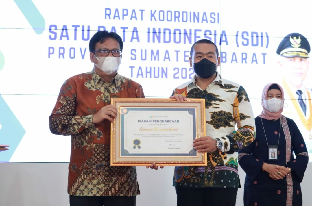 Dukung Statistik Sektoral, Sumbar Raih Penghargaan BPS RI