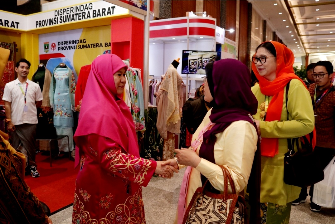 Hadirkan Tiga Stan Produk Unggulan di Pameran Kriyanusa 2023, Ummi Harneli: Produk Sumbar laris Manis