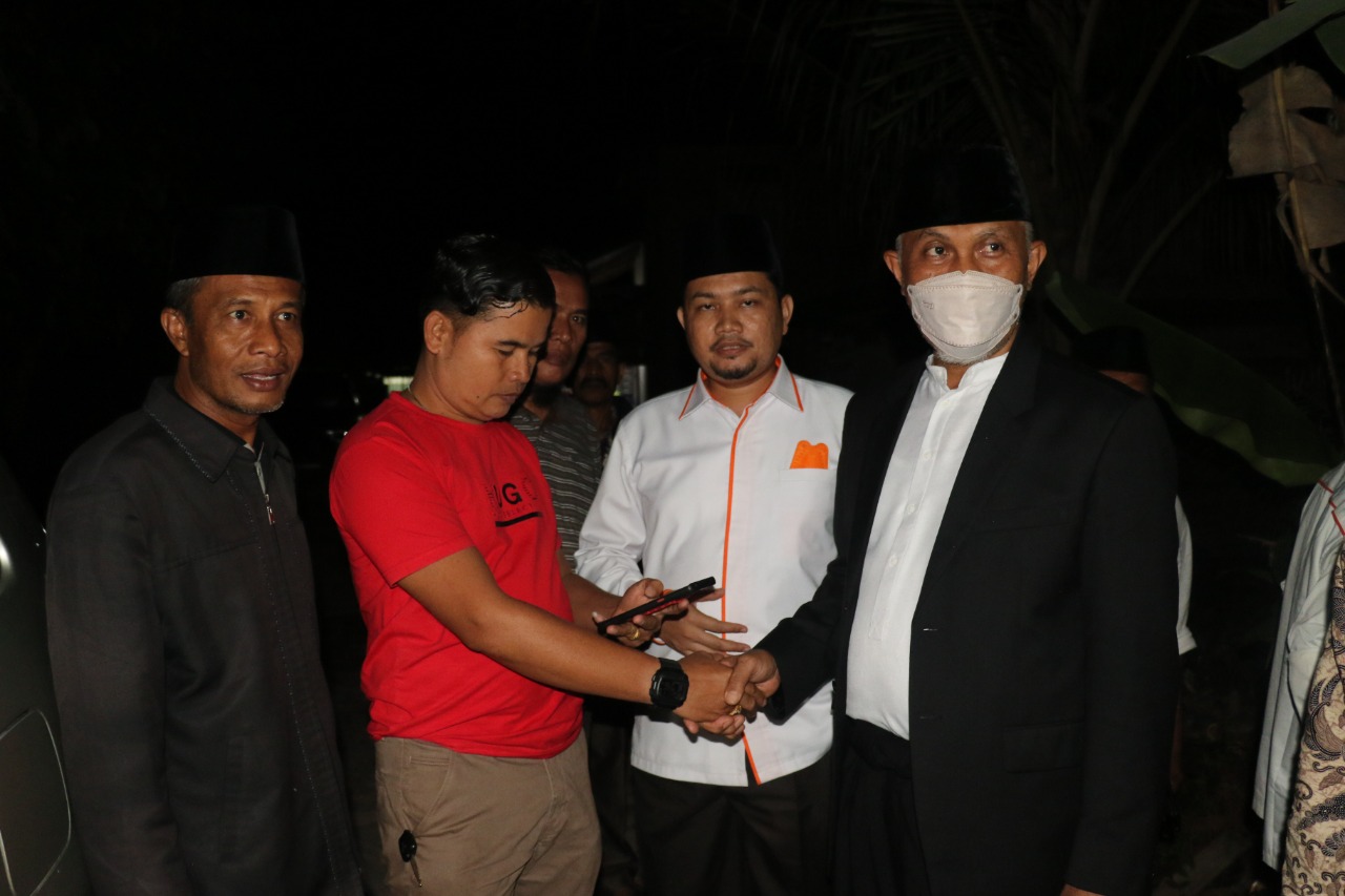 Berikan Bantuan ke Kediaman Keluarga Dori, Gubernur Berpesan Didik Anak Hingga Sukses